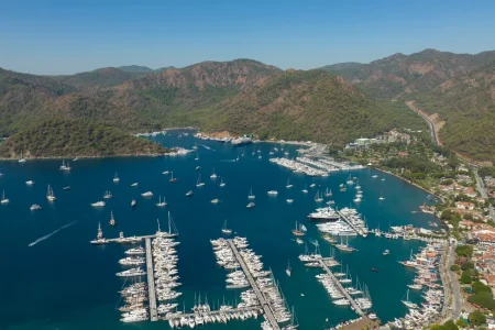 Mavi ve Yeşilin Buluşma Noktası: Dalaman Havalimanı Çıkışlı En Özel Tatil Rotaları ve Ulaşım Rehberi