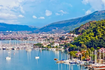 2025 Ege ve Akdeniz Lüks Ajandası: Prestijli Etkinliklere Dalaman Vip Transfer Ayrıcalığı ile Ulaşın