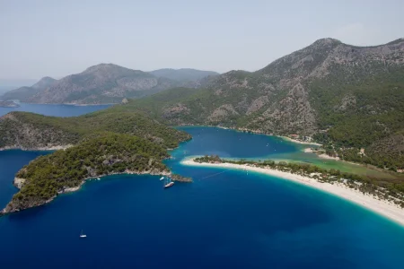 Türkiye’nin Altın Rotası: Dalaman Vip Transfer Ayrıcalığıyla Muğla, Antalya ve İzmir’in En İyi Destinasyonları